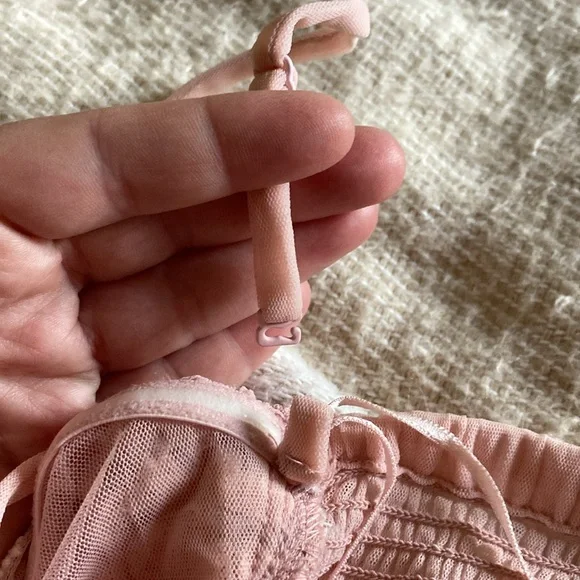 Free people eyes on me cami large - Picture 12 of 17